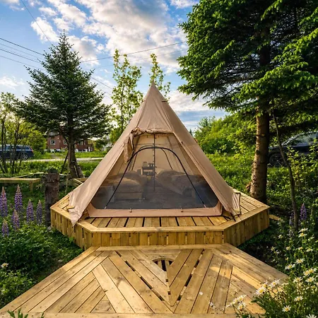 Cozy Tipi - The Lowfo House Lofoten