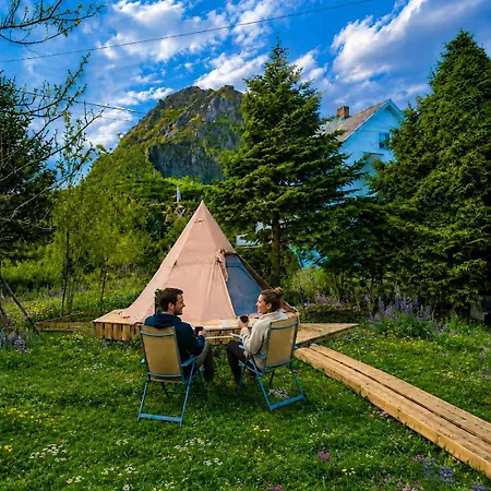 Lüks kamp alanı Cozy Tipi - The Lowfo House Lofoten *