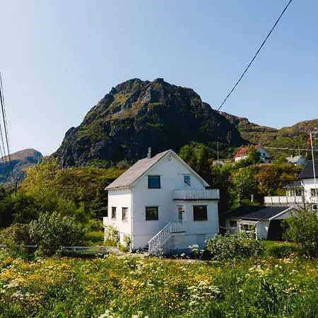 Cozy Tipi - The Lowfo House Lofoten *