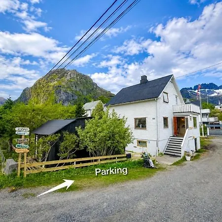 Cozy Tipi - The Lowfo House Lofoten