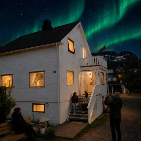 Cozy Tipi - The Lowfo House Lofoten